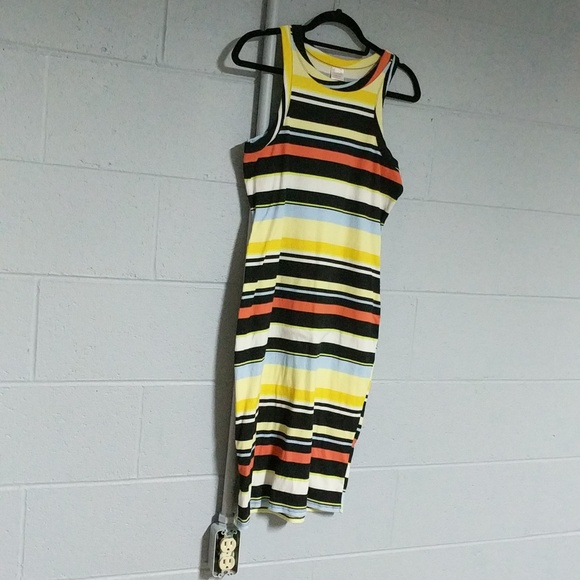 Cute summer dress - Picture 1 of 3
